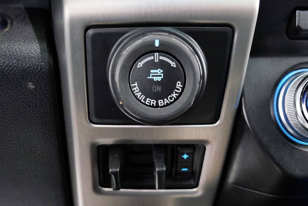 Used 2018 Ford F150 Platinum w/ Technology Package AWD/4WD image 29