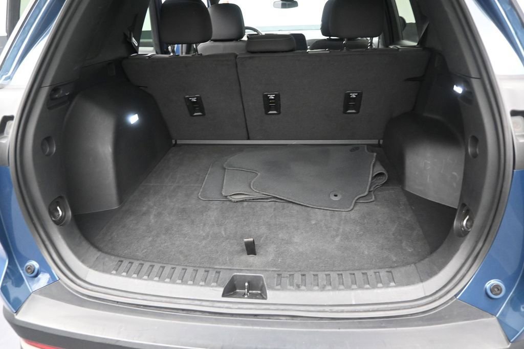 Used 2025 Chevrolet Equinox LT FWD image 13