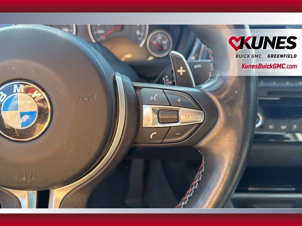 Used 2018 BMW M4 Convertible image 30