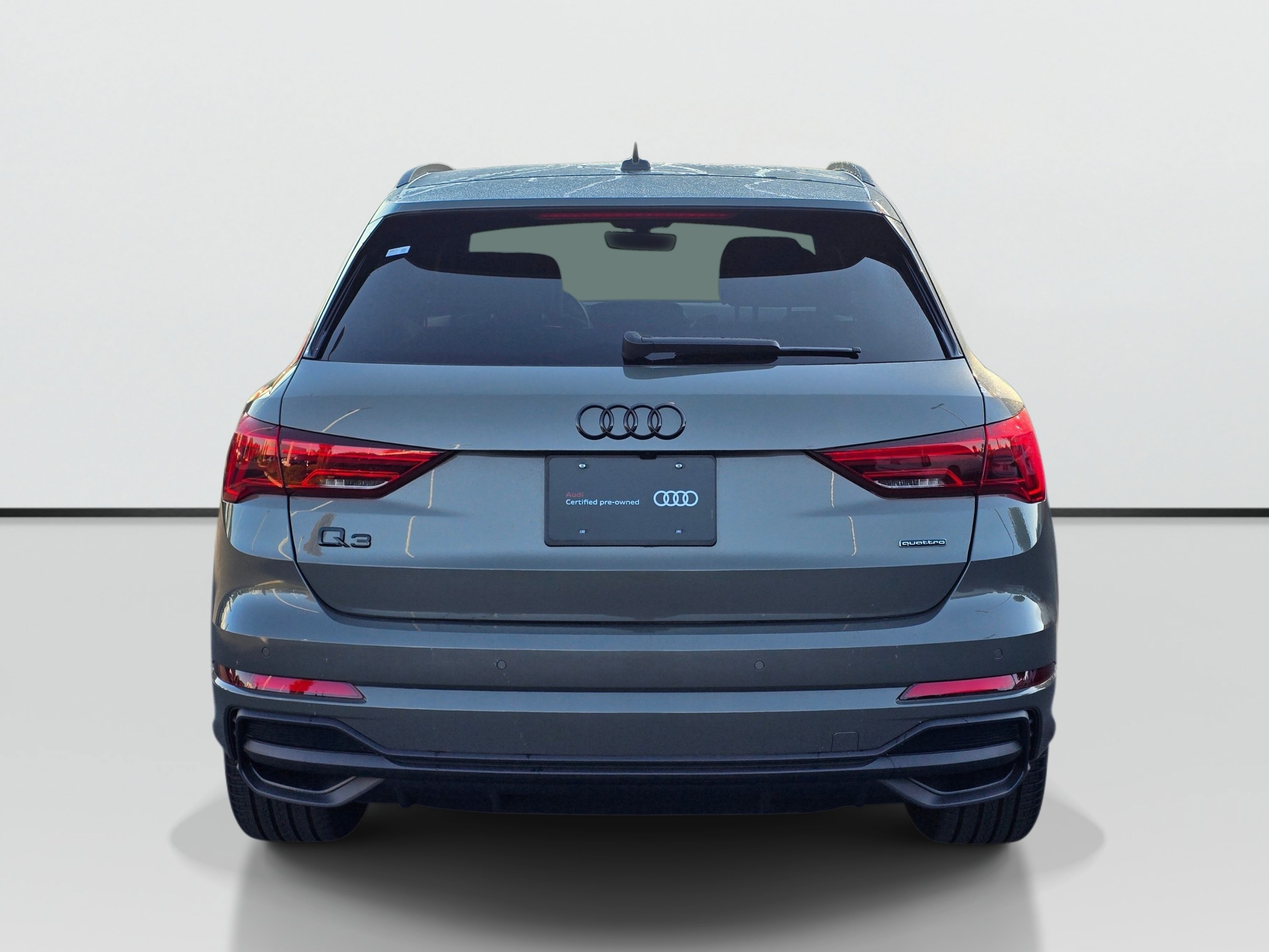 Certified 2025 Audi Q3 2.0T Premium AWD/4WD image 5