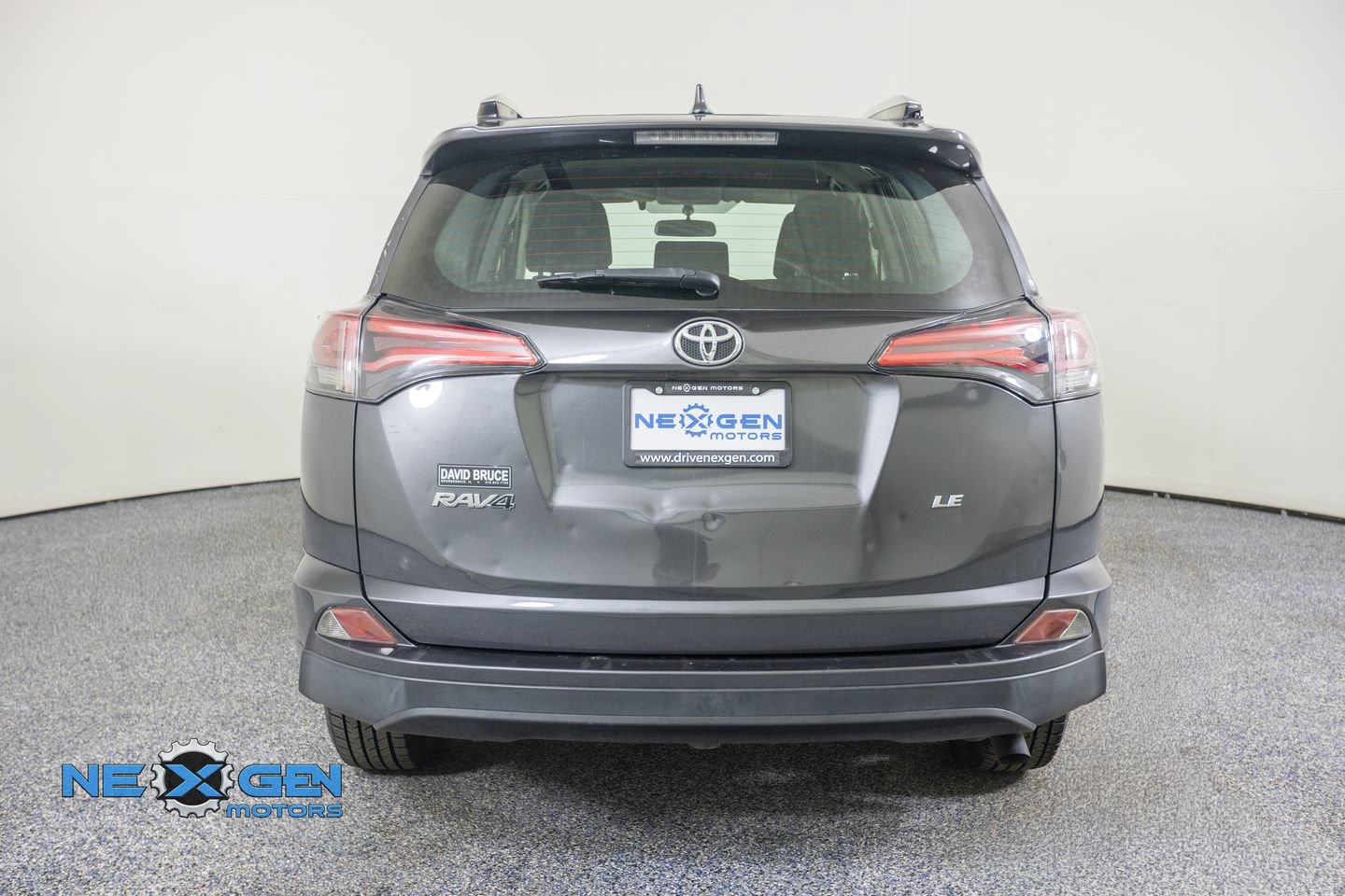 Used 2016 Toyota RAV4 LE FWD image 7