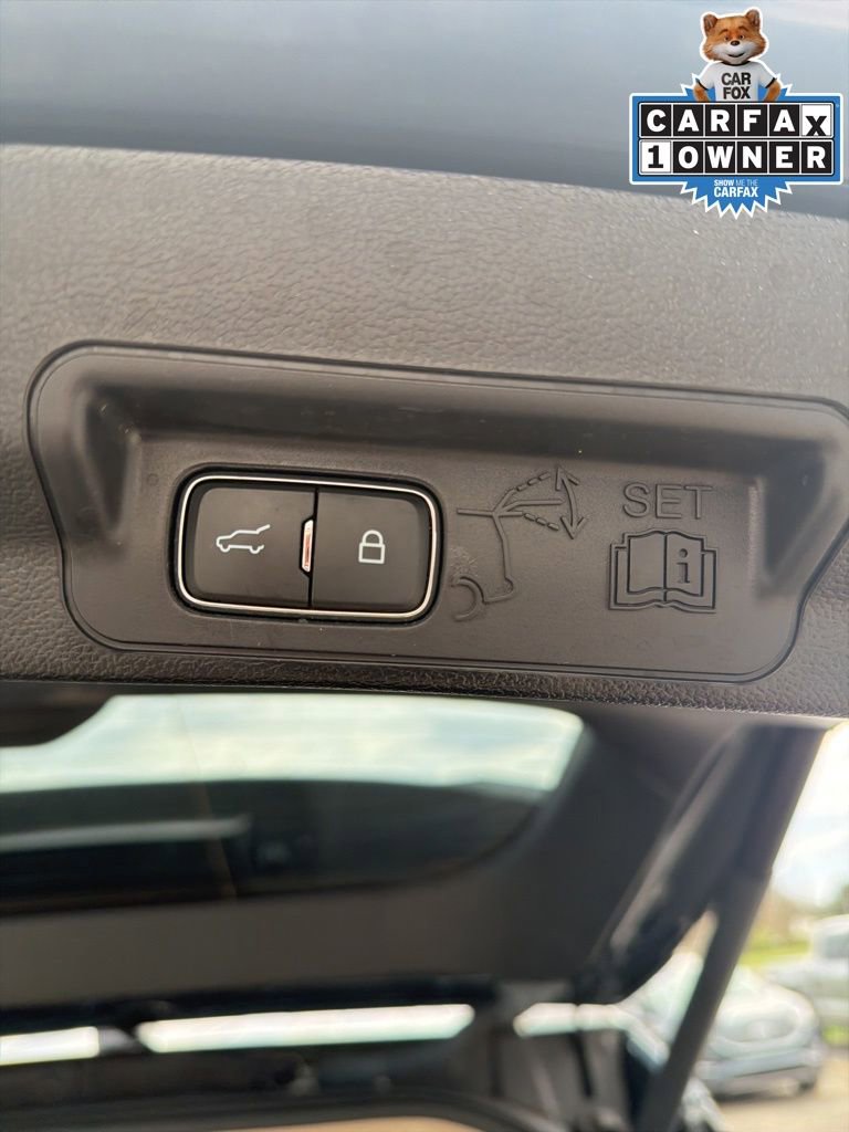 Used 2022 Ford Explorer XLT w/ Equipment Group 202A image 16