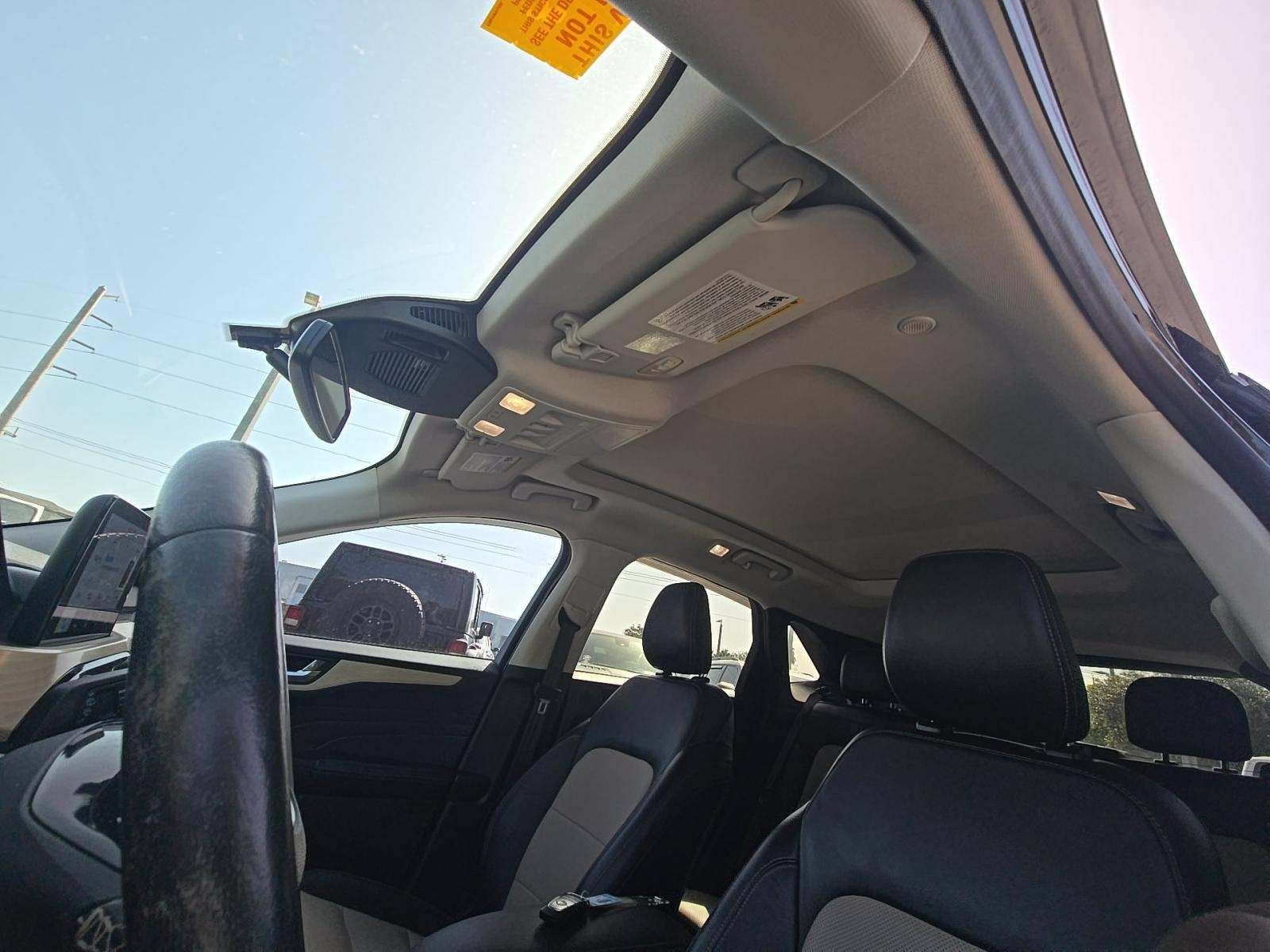 Used 2021 Ford Escape Titanium w/ Titanium Elite Package AWD/4WD image 9
