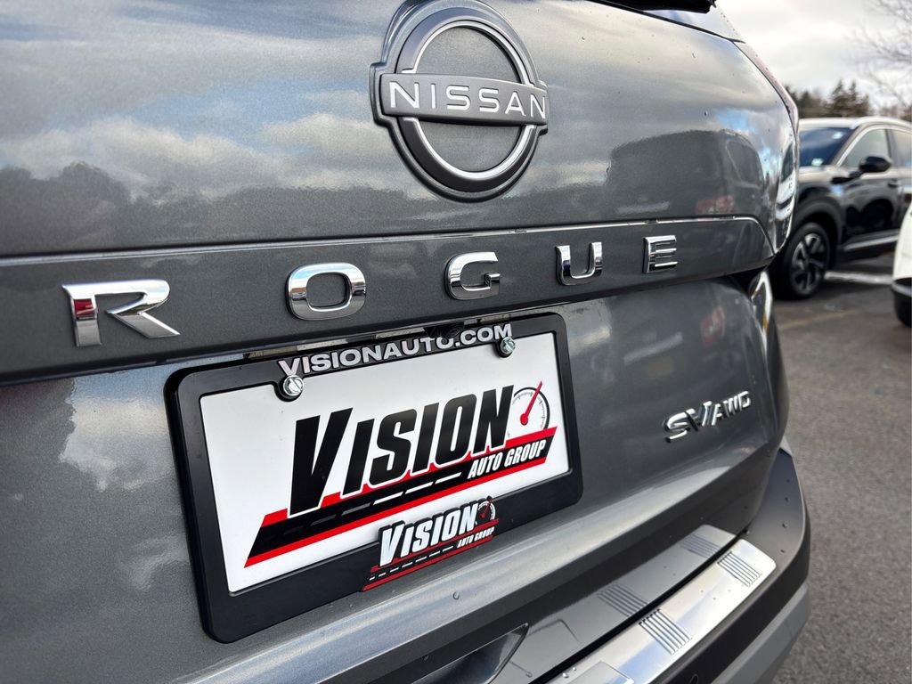 Used 2023 Nissan Rogue SV w/ SV Premium Package image 15