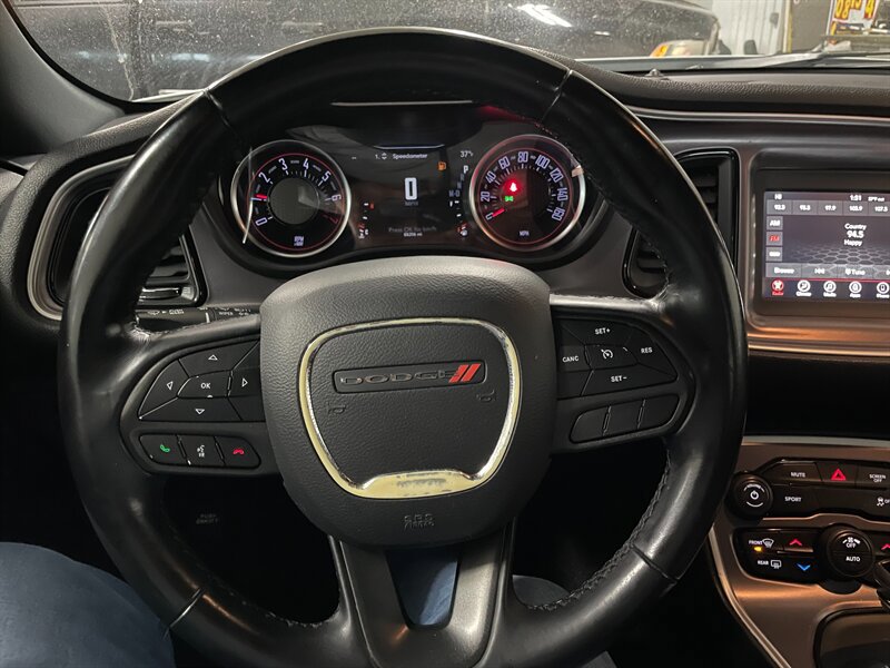 Used 2020 Dodge Challenger SXT image 10