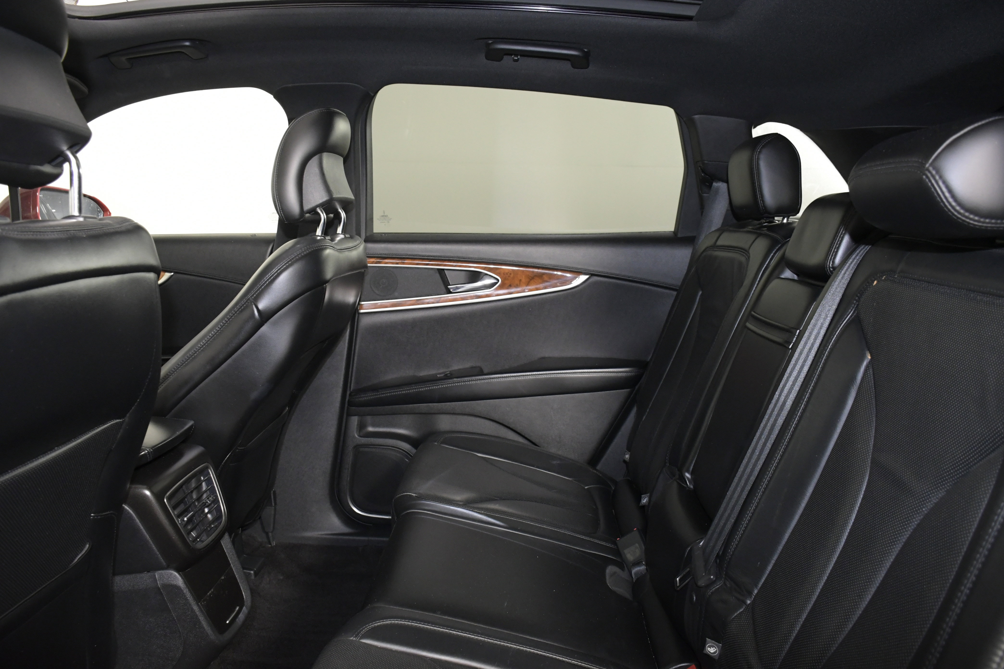 Used 2016 Lincoln MKX Reserve image 22