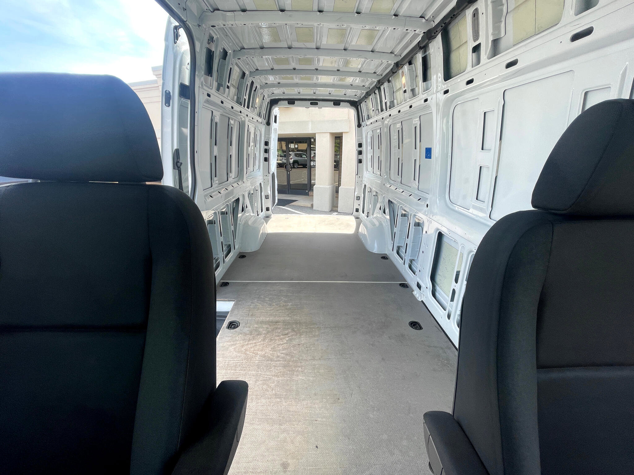 Used 2023 Mercedes-Benz Sprinter 2500 image 26