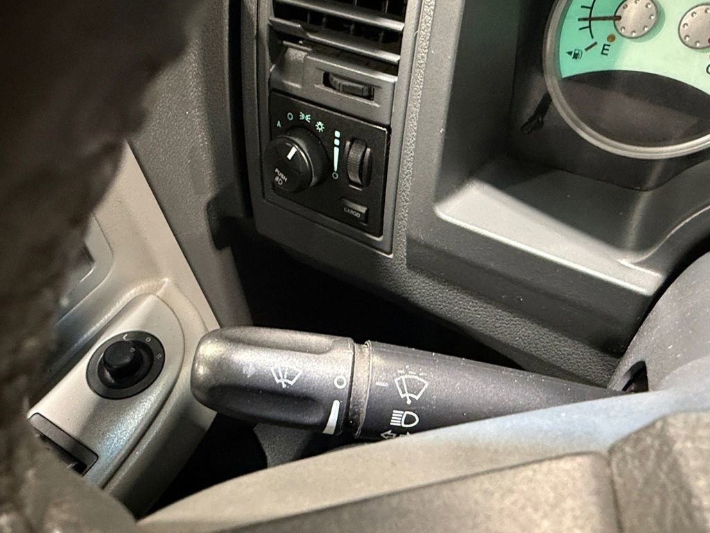 Used 2005 Dodge Dakota Laramie w/ Sport Appearance Group image 33