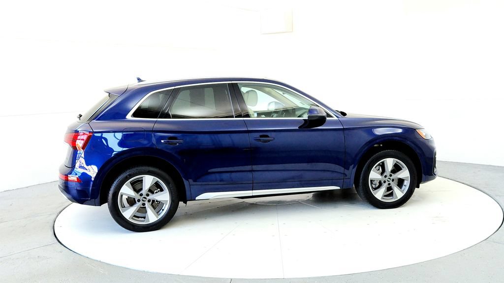 Used 2023 Audi Q5 2.0T Premium Plus w/ Premium Plus Package AWD/4WD image 6