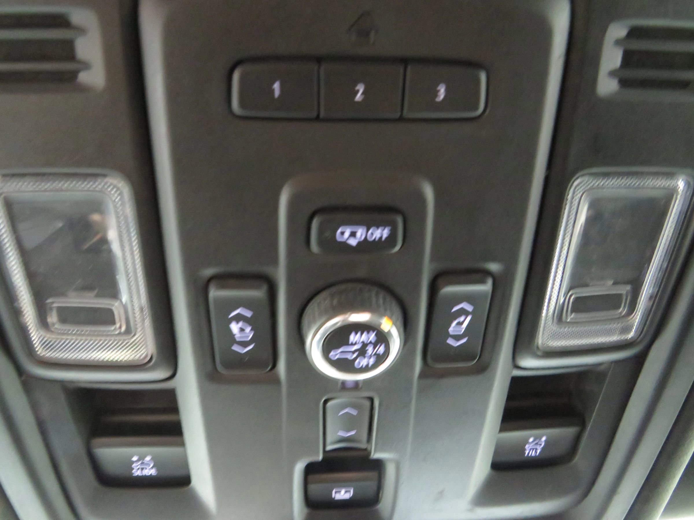 Used 2022 GMC Yukon XL Denali w/ Advanced Technology Package image 28