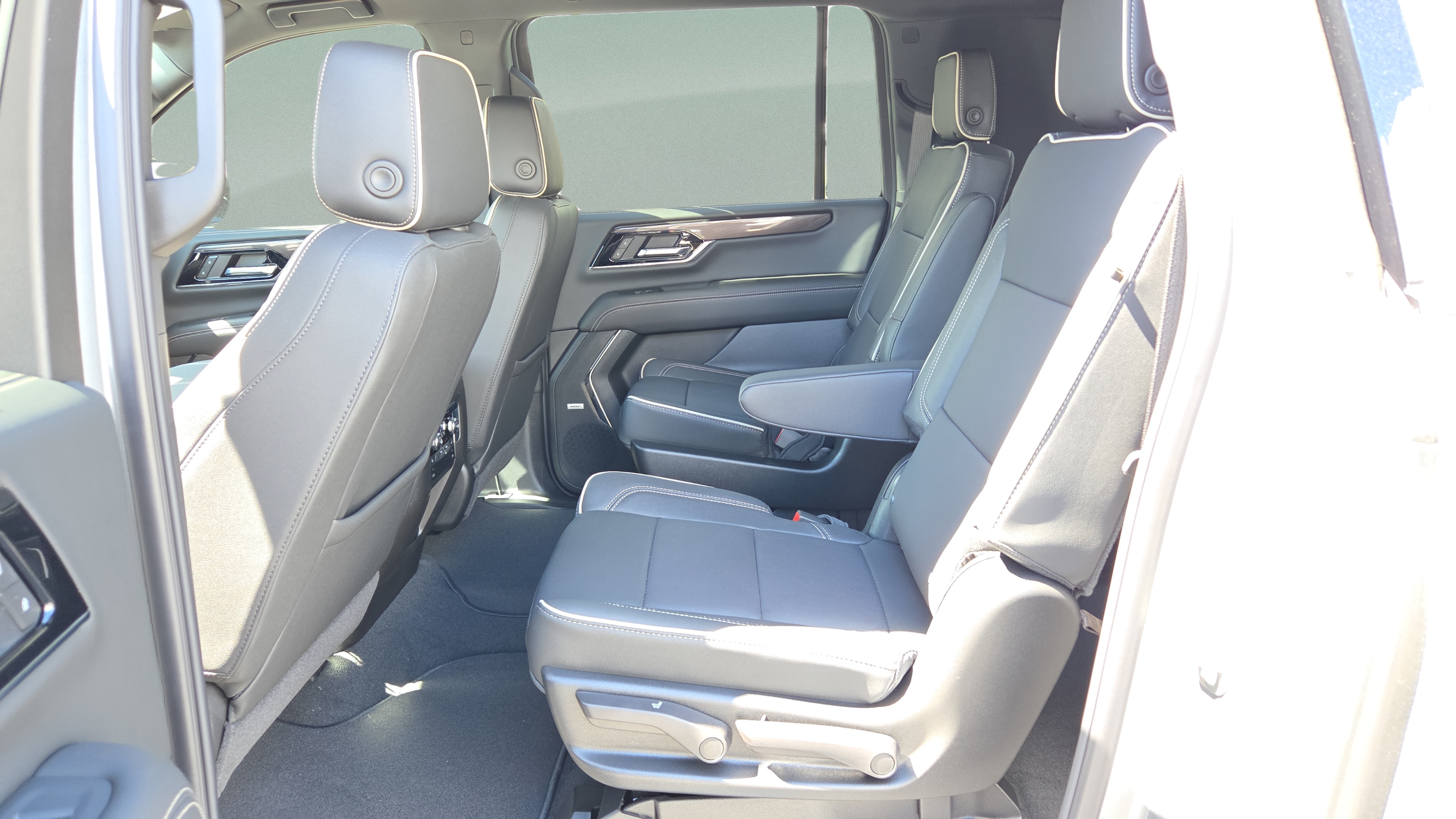 New 2026 GMC Yukon XL Elevation AWD/4WD image 20