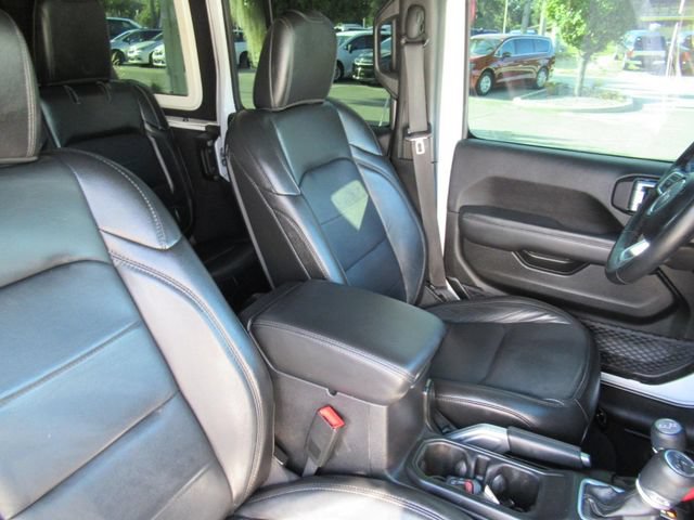 Used 2019 Jeep Wrangler Unlimited Sahara AWD/4WD image 9