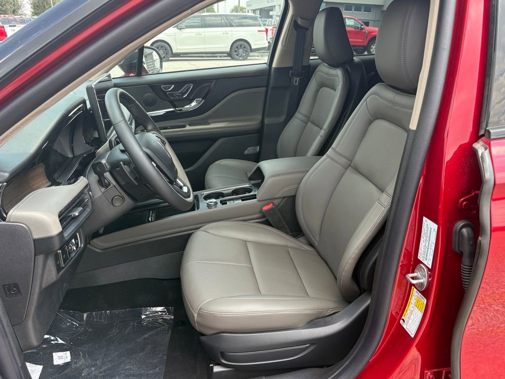 New 2025 Lincoln Corsair Reserve w/ Jet Appearance Package image 10