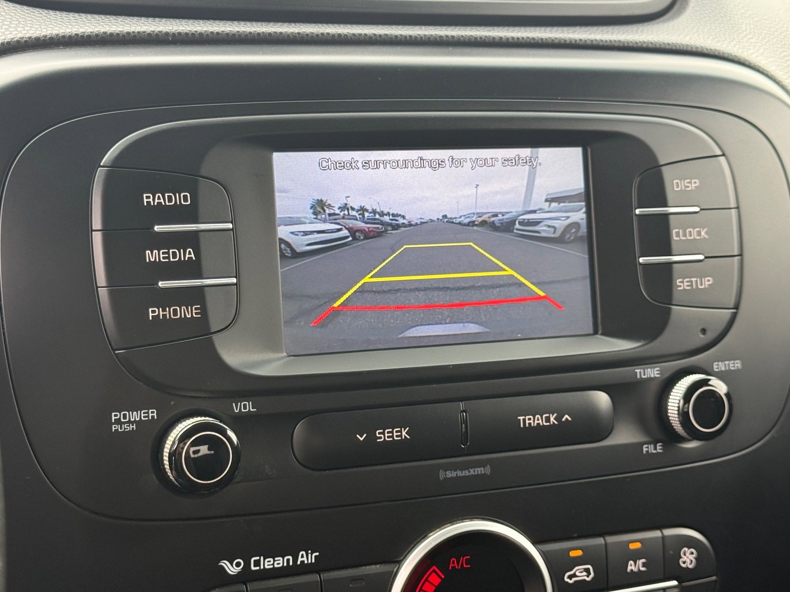 Used 2017 Kia Soul + FWD image 19