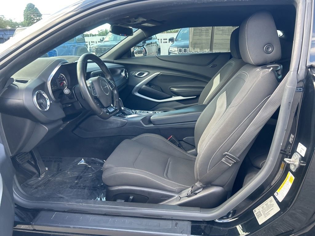 Used 2018 Chevrolet Camaro LT image 9