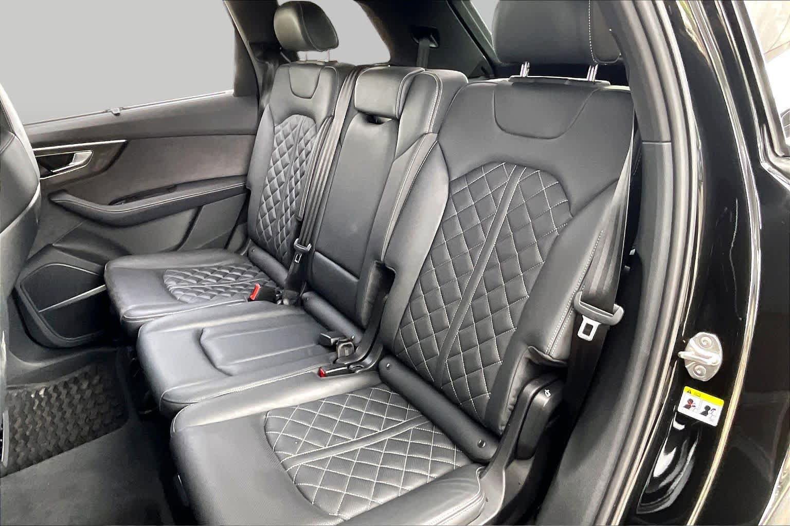 Used 2023 Audi SQ7 Prestige w/ Prestige Package AWD/4WD image 19