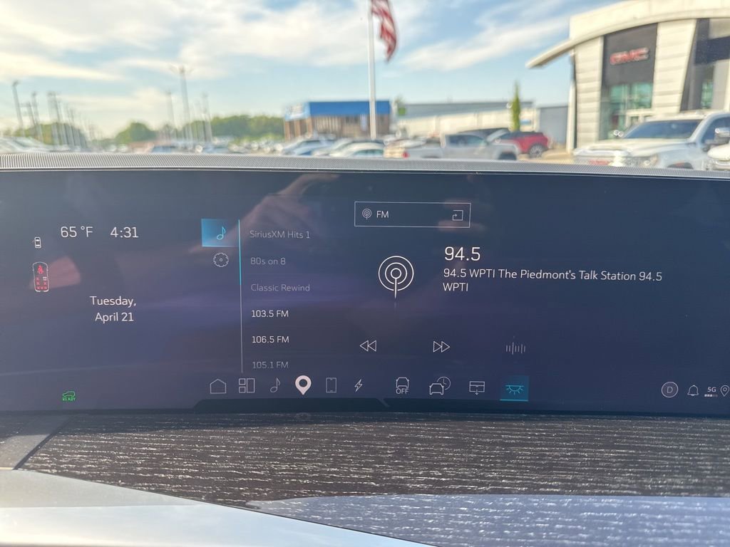 Used 2025 Cadillac Escalade IQ Luxury 1 AWD/4WD image 21