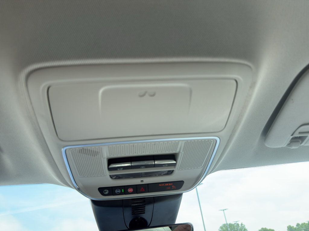 Certified 2025 Buick Enclave Avenir w/ Super Cruise Package FWD image 22