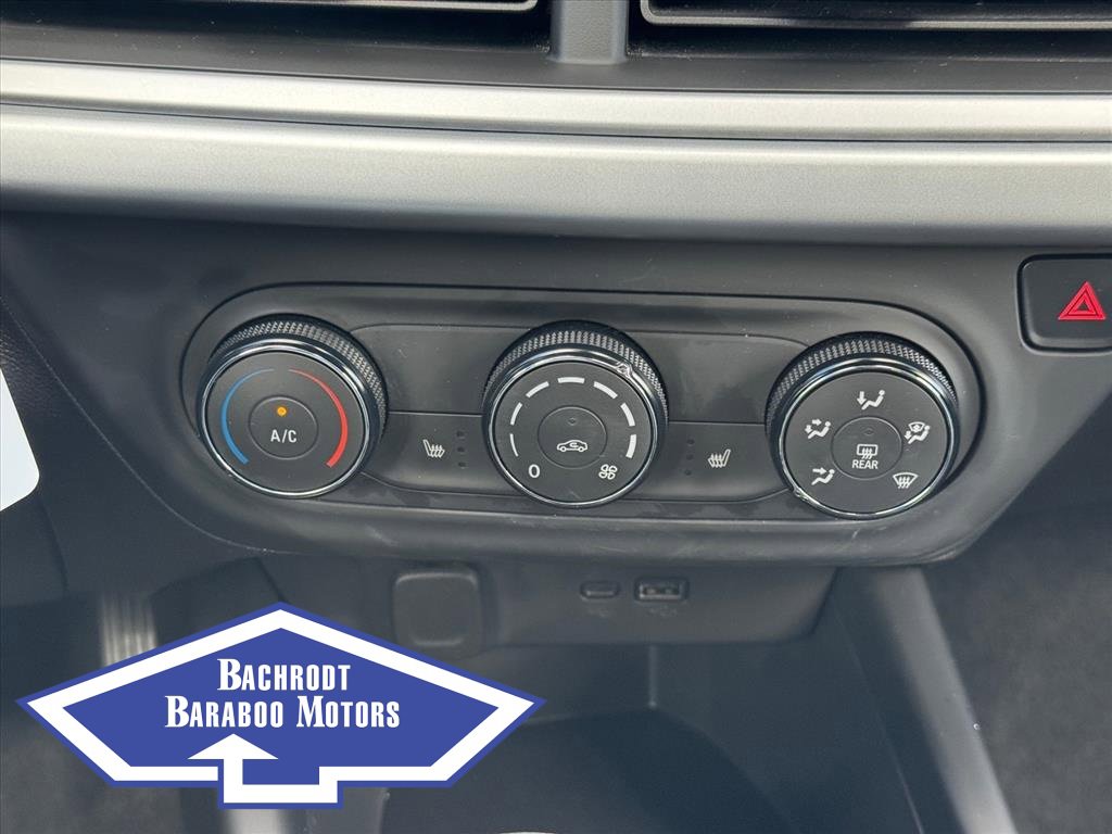 Used 2024 Chevrolet Trax RS w/ Driver Confidence Package image 18