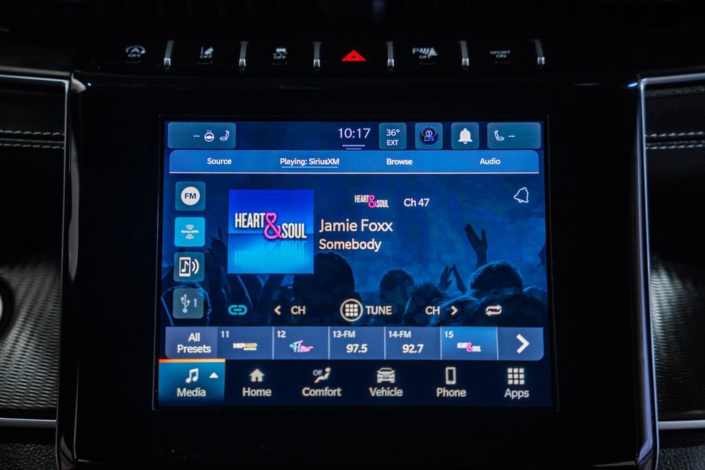 Used 2024 Jeep Grand Cherokee L Laredo image 27