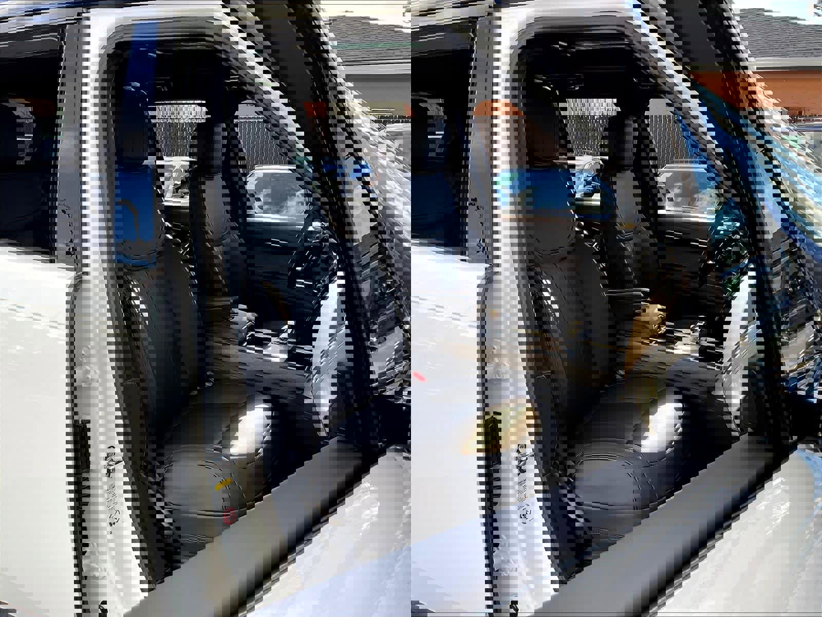 New 2025 Land Rover Range Rover SE image 31