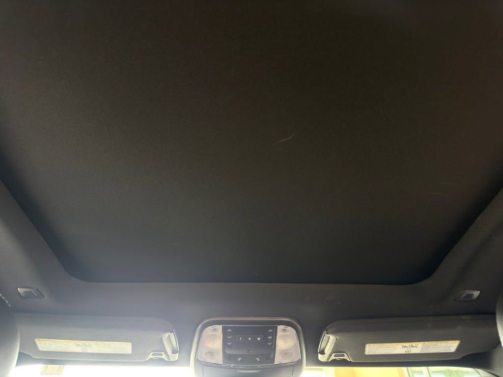 Used 2023 Chrysler 300 S RWD image 4