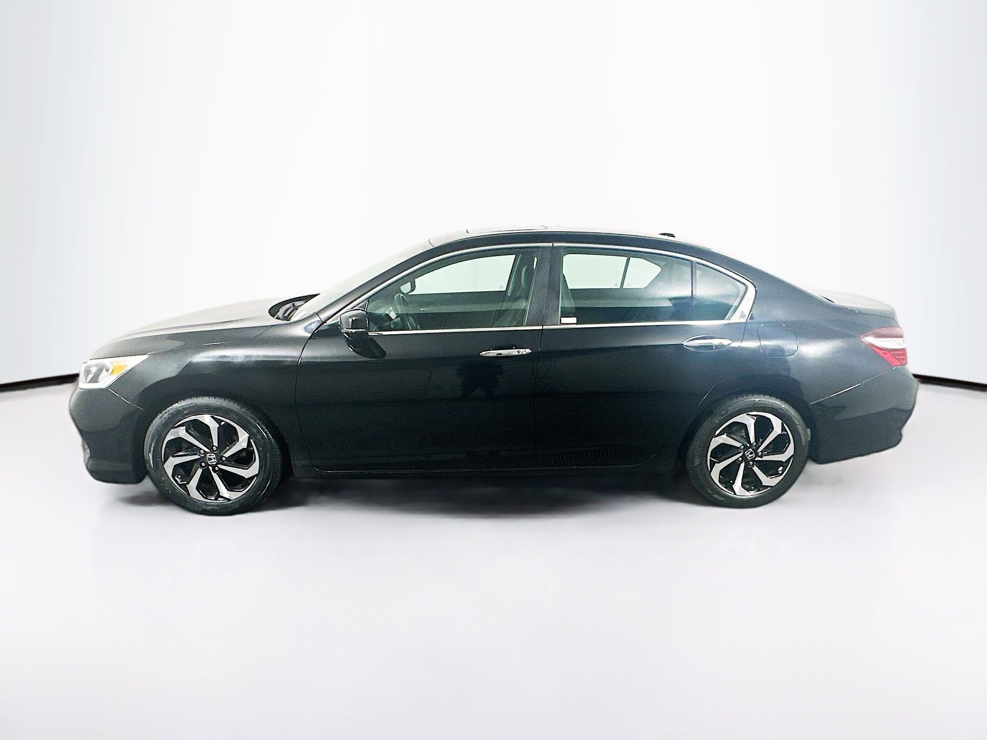 Used 2016 Honda Accord EX-L image 4