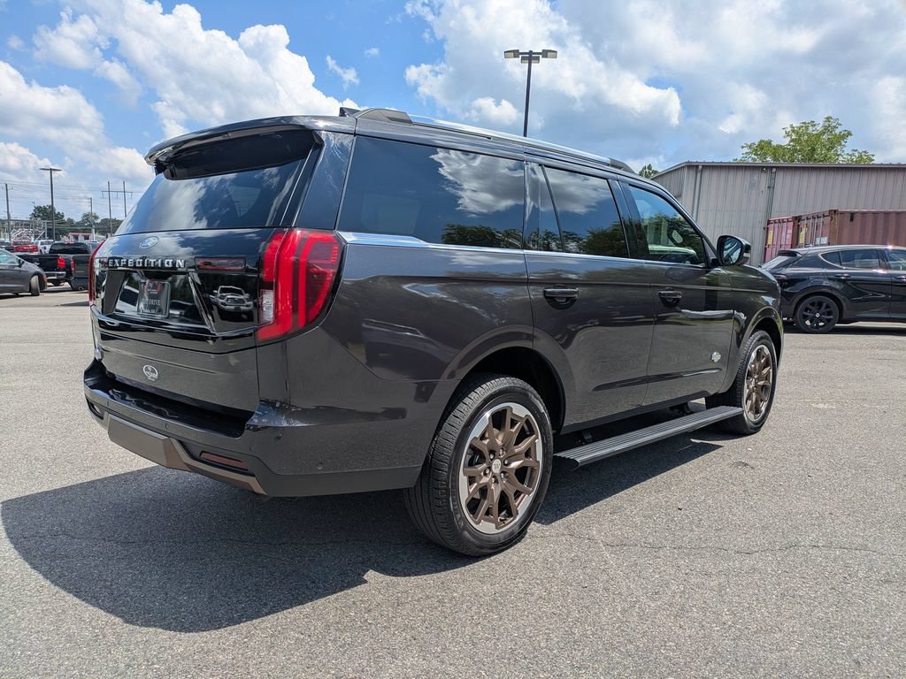 Used 2025 Ford Expedition King Ranch AWD/4WD image 4