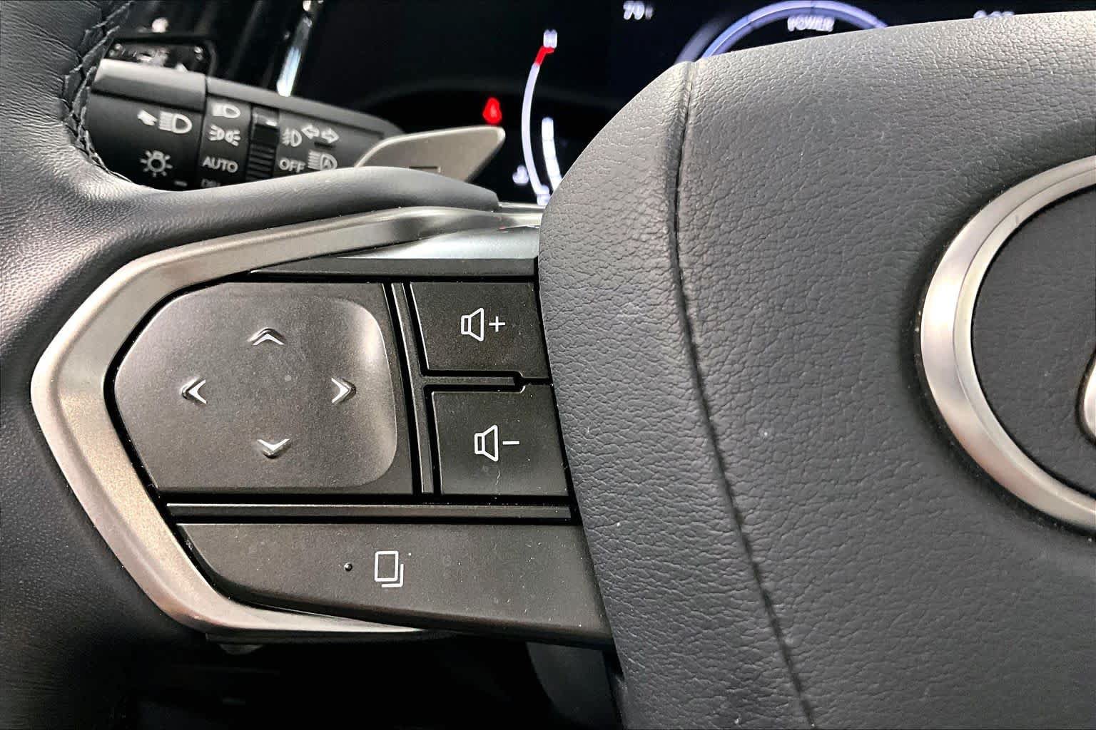 Used 2026 Lexus NX 350h AWD w/ Accessory Package (2T) image 24