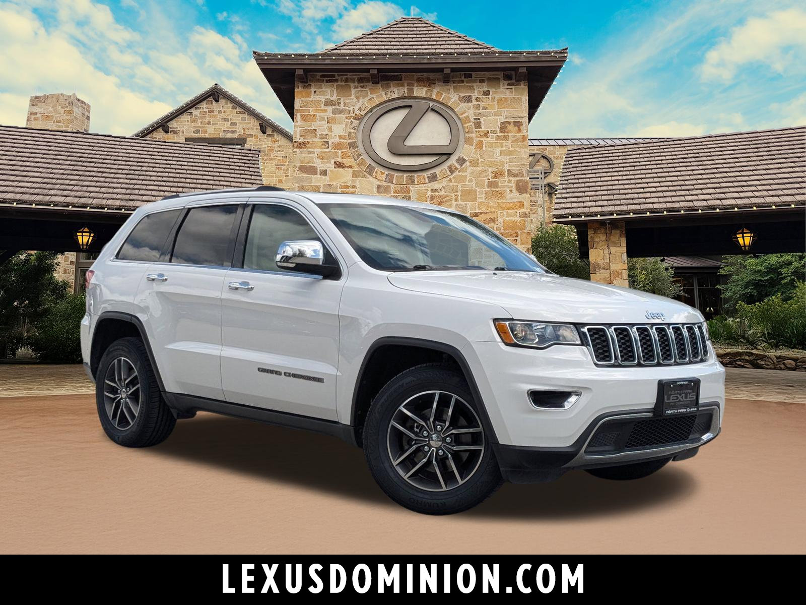 Used 2017 Jeep Grand Cherokee Limited RWD image 1