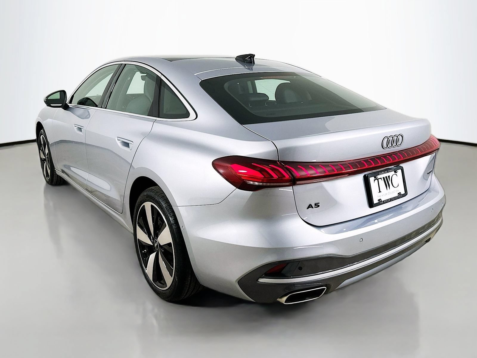 New 2025 Audi A5 2.0T Premium AWD/4WD image 7