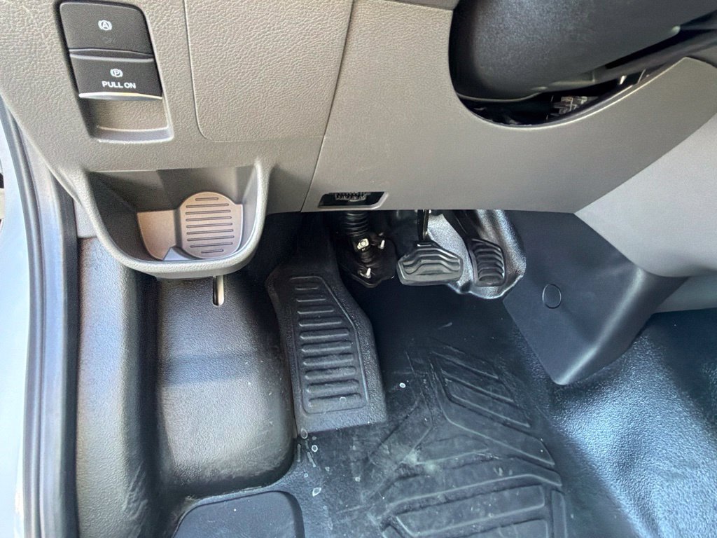 New 2027 Ford Transit 250 148 Medium Roof RWD image 15