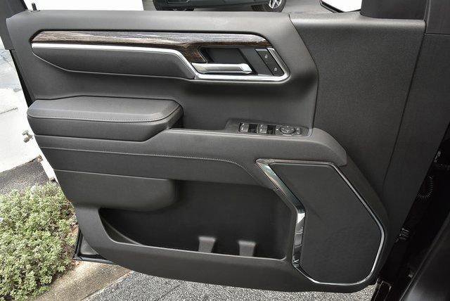 New 2025 GMC Sierra 1500 SLE w/ Preferred Package image 24
