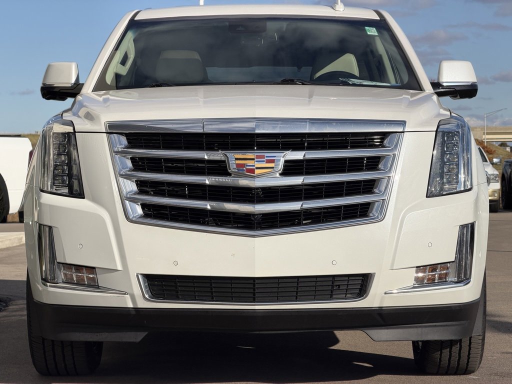 Used 2018 Cadillac Escalade Luxury image 6