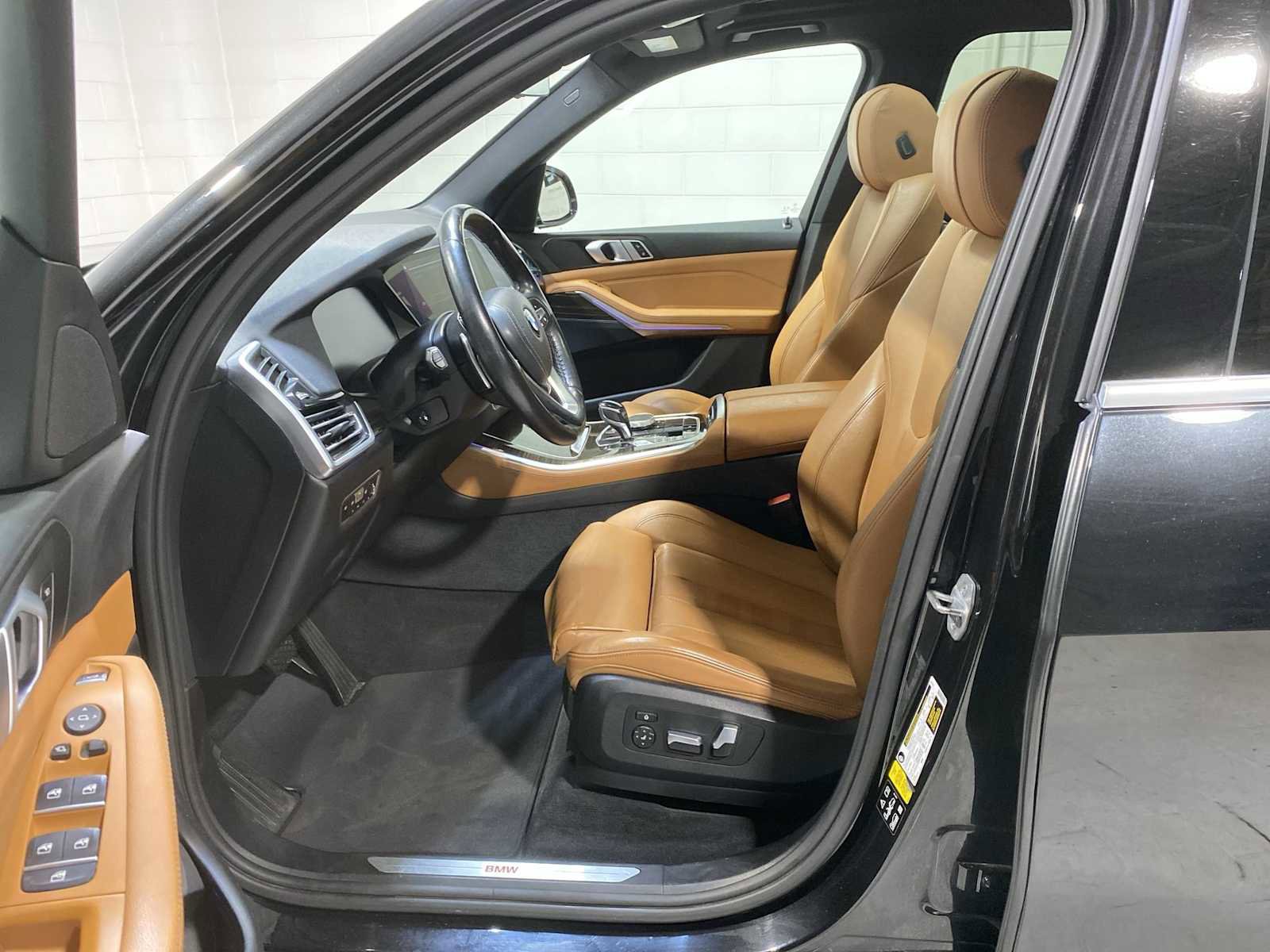 Used 2019 BMW X5 xDrive40i w/ Convenience Package image 2