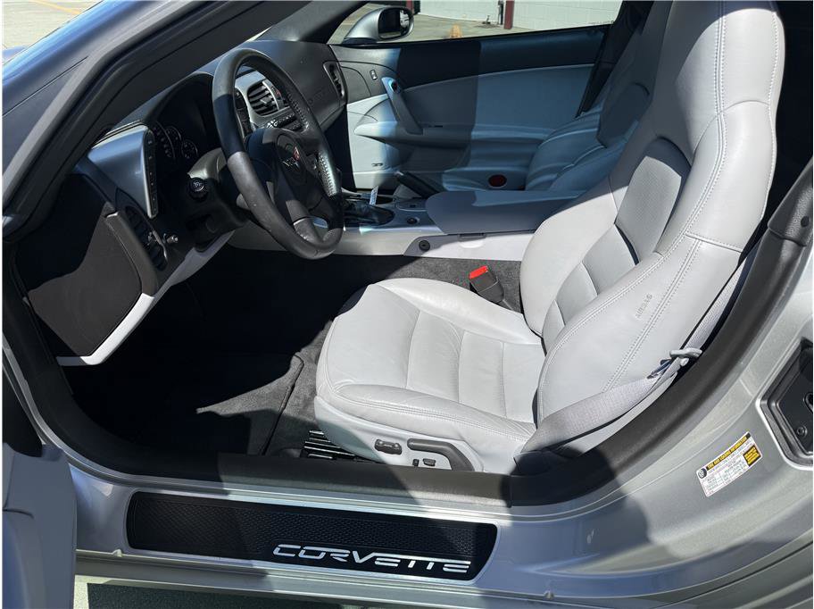 Used 2005 Chevrolet Corvette Coupe w/ Preferred Equipment Group image 12