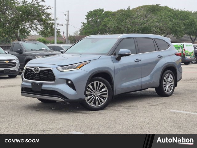 Used 2023 Toyota Highlander Platinum