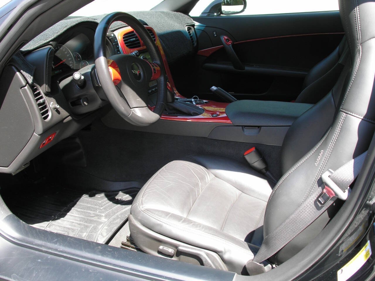 Used 2011 Chevrolet Corvette Coupe w/ Battery Protection Package RWD image 3