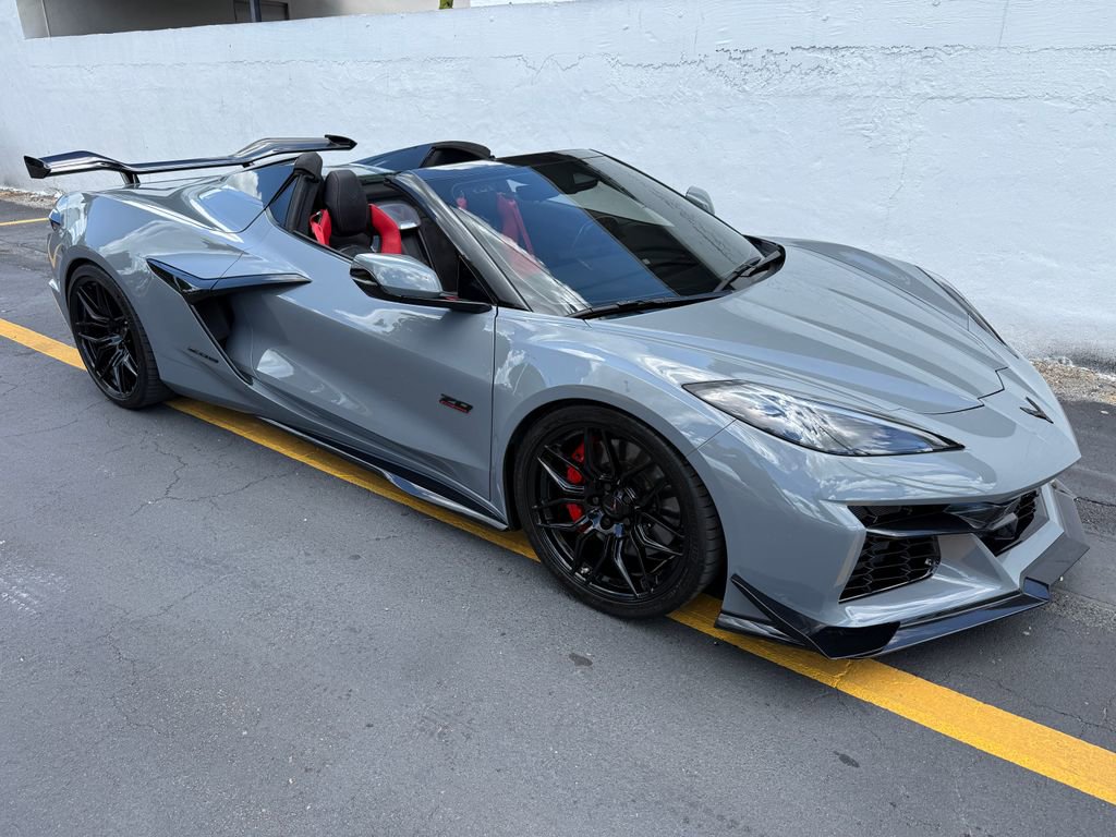 Used 2024 Chevrolet Corvette Z06 w/ Stealth Interior Trim Package RWD image 20