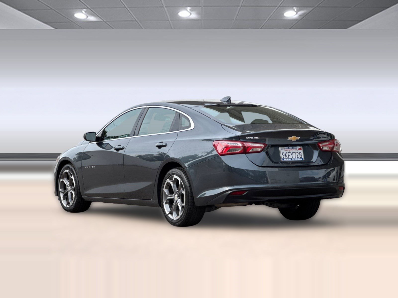 Used 2021 Chevrolet Malibu LT image 3