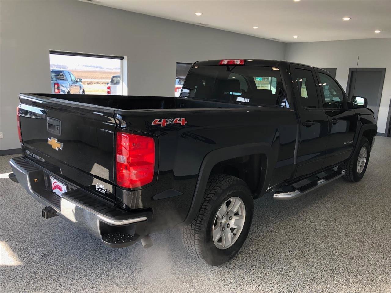 Used 2017 Chevrolet Silverado 1500 LT w/ All Star Edition image 3