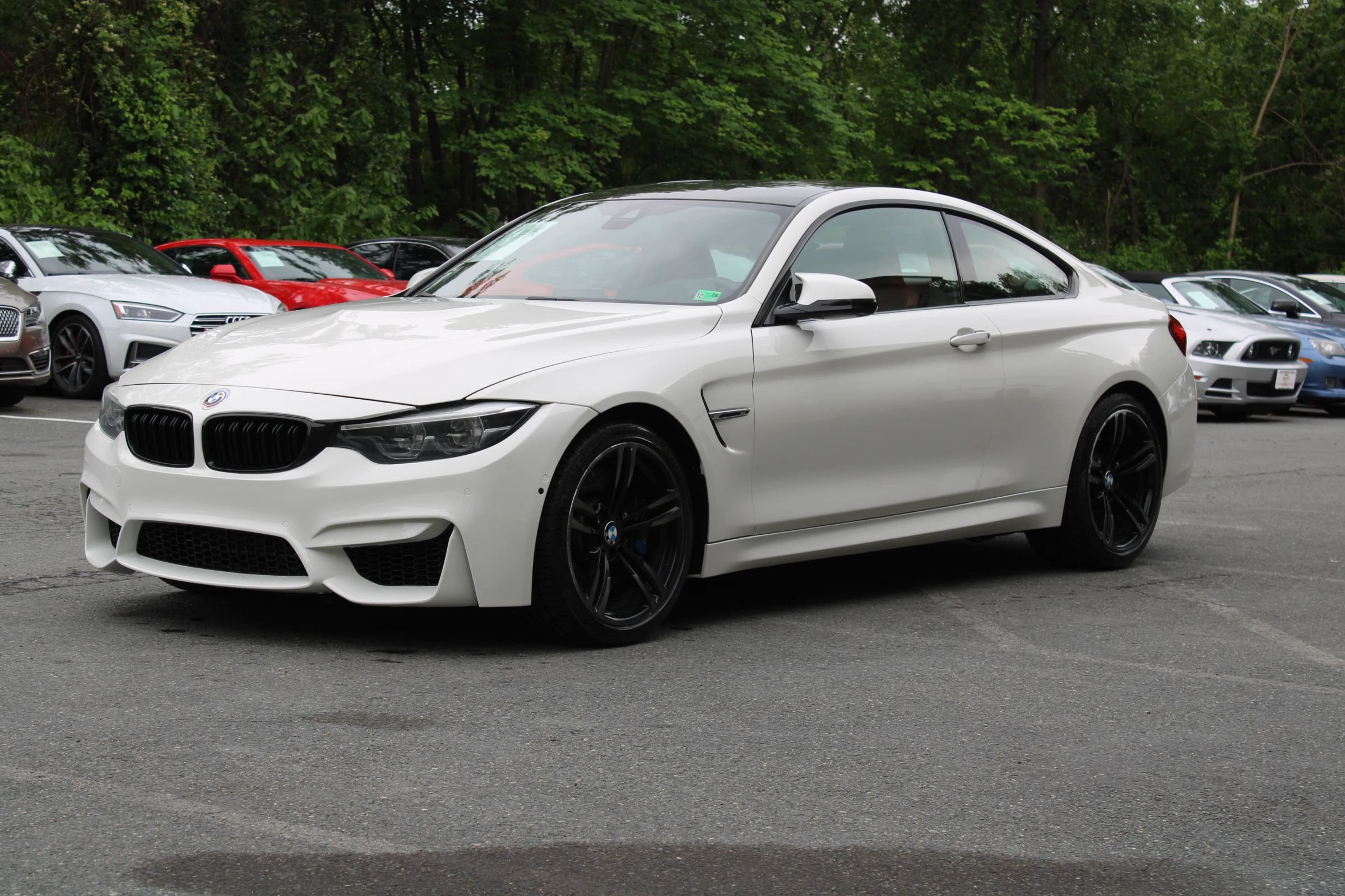 Used 2018 BMW M4 Coupe RWD image 4