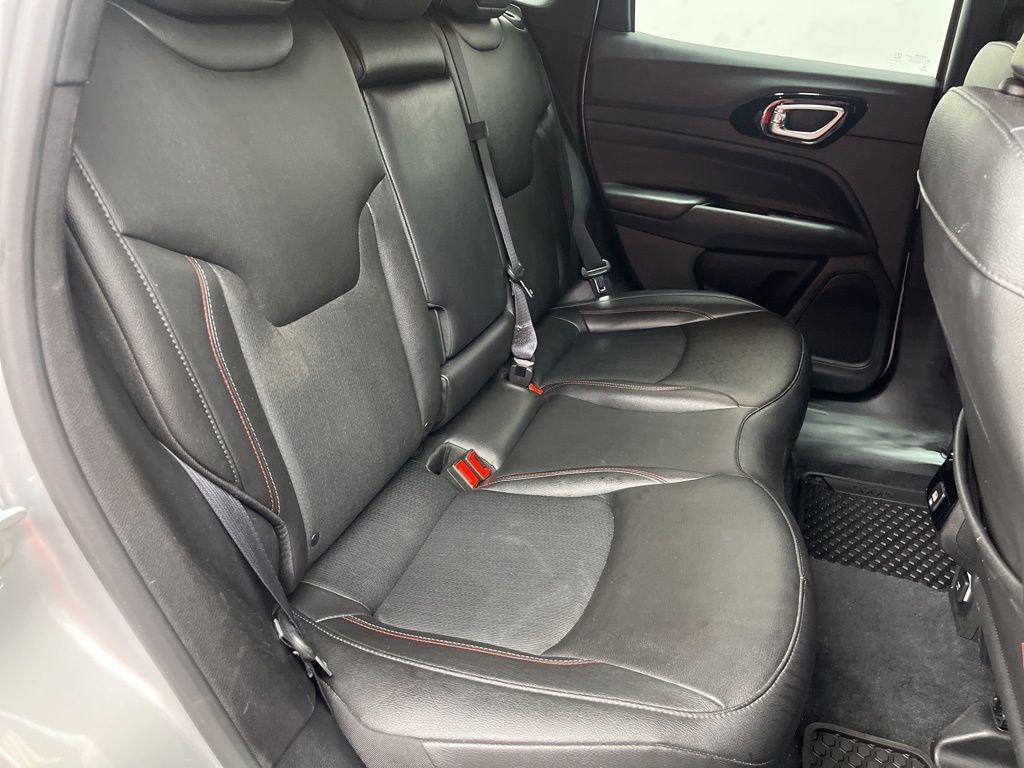 Used 2025 Jeep Compass Trailhawk AWD/4WD image 20