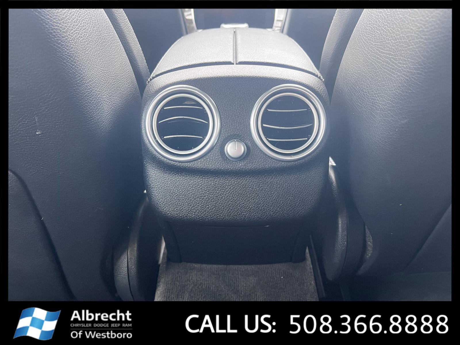 Used 2020 Mercedes-Benz C 300 4MATIC Sedan image 25