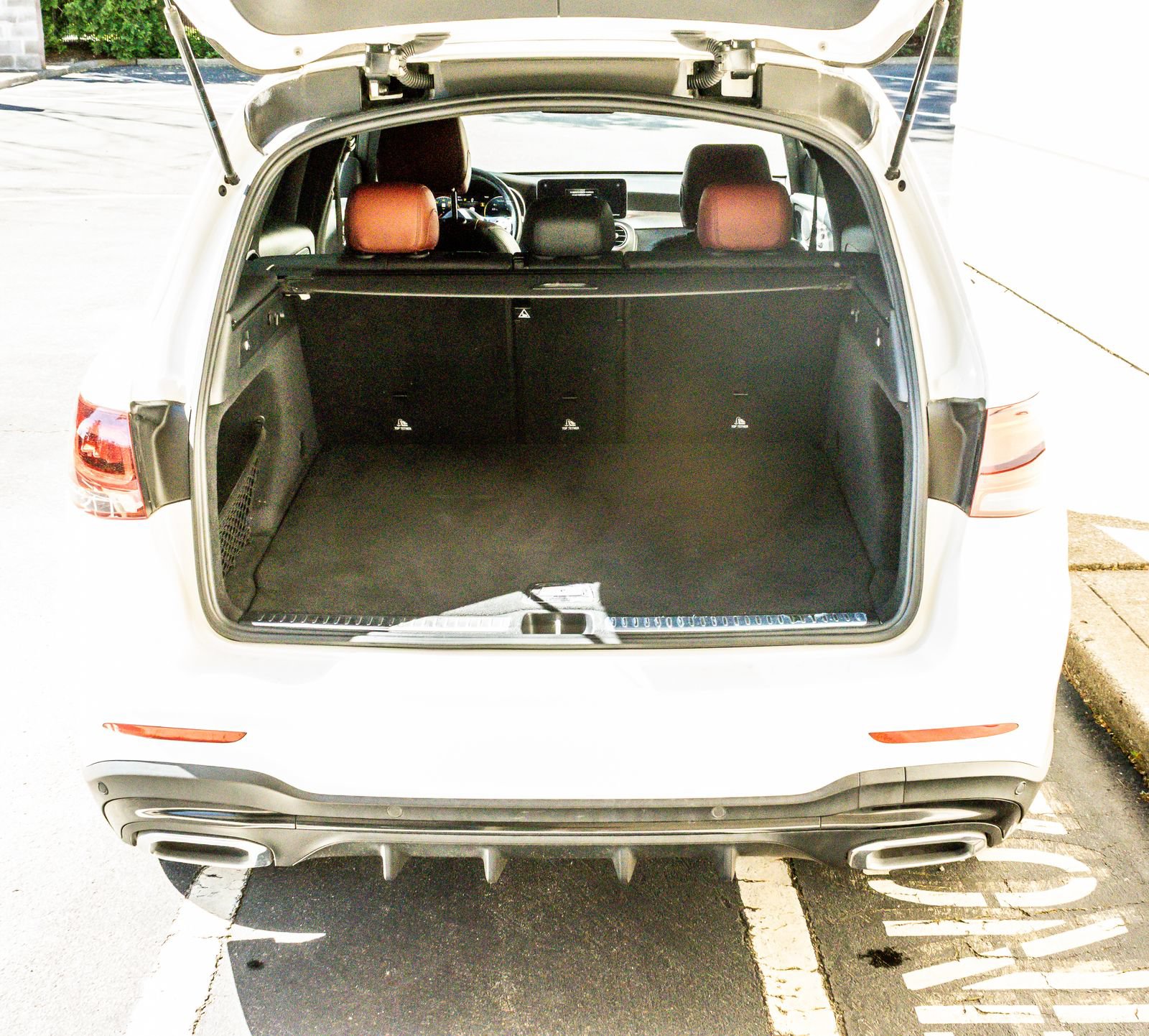 Used 2021 Mercedes-Benz GLC 300 w/ AMG Line image 18