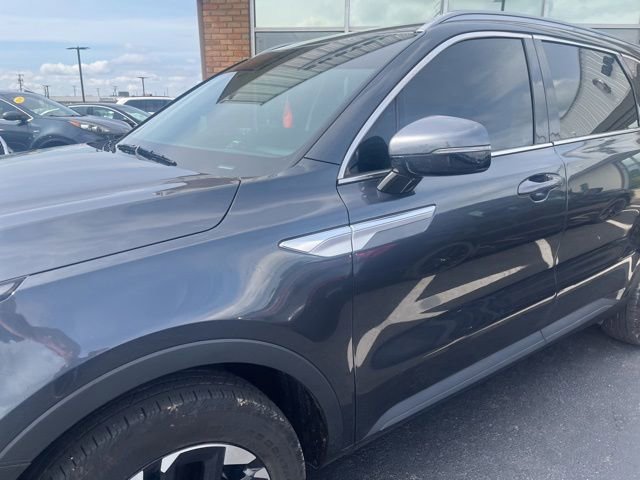 Used 2024 Kia Sorento S AWD/4WD image 3