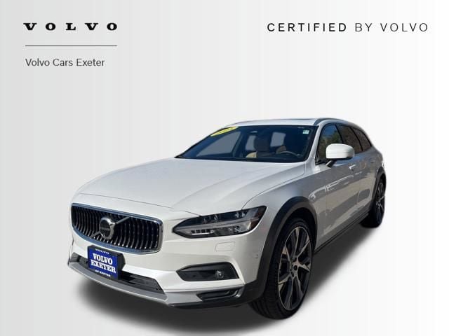 Certified 2025 Volvo V90 B6 Cross Country Ultra w/ Climate Package AWD/4WD image 3