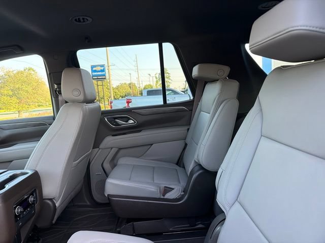Used 2022 Chevrolet Tahoe LT w/ Luxury Package RWD image 9