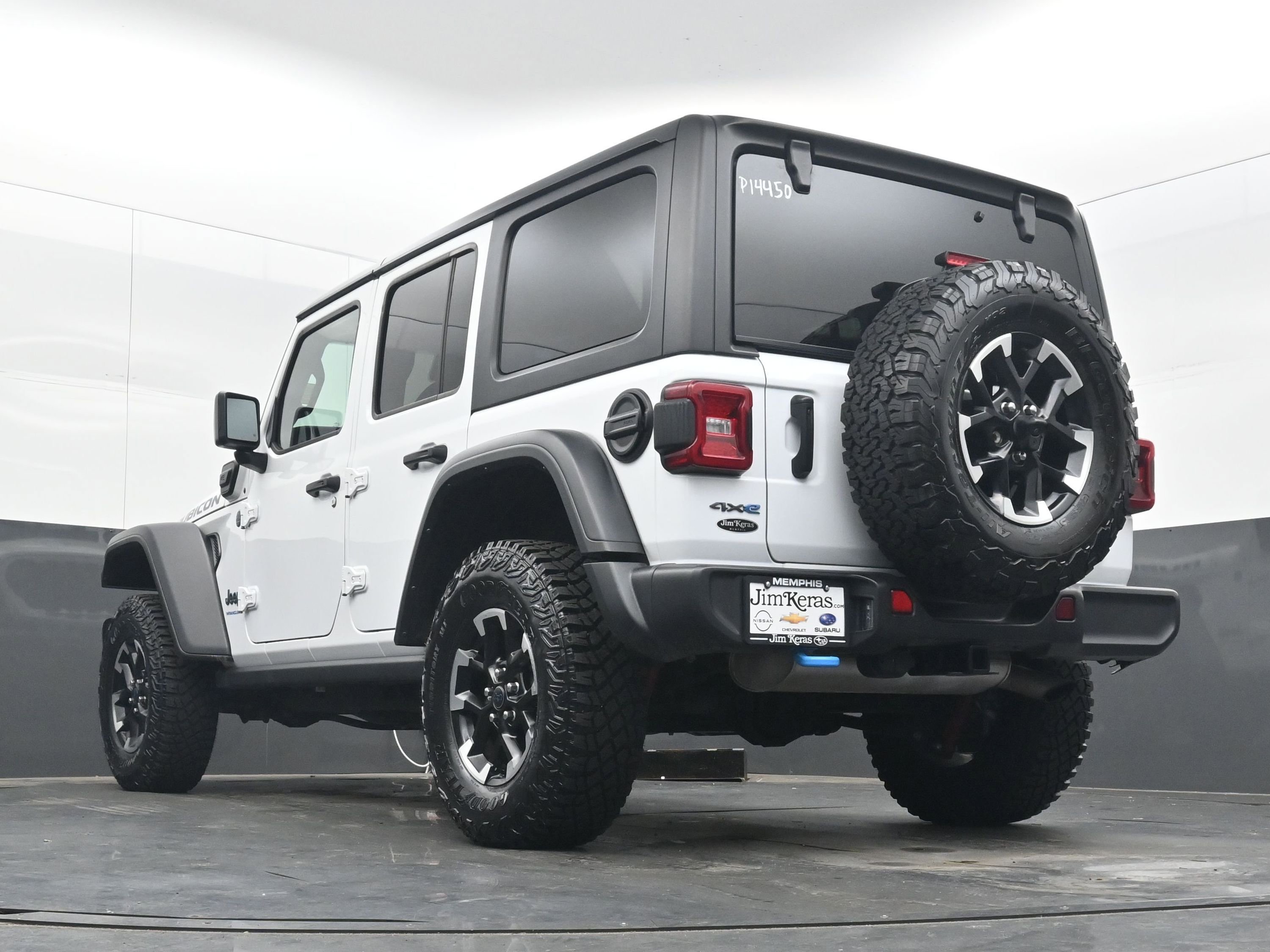 Used 2024 Jeep Wrangler Unlimited Rubicon 4xe image 30