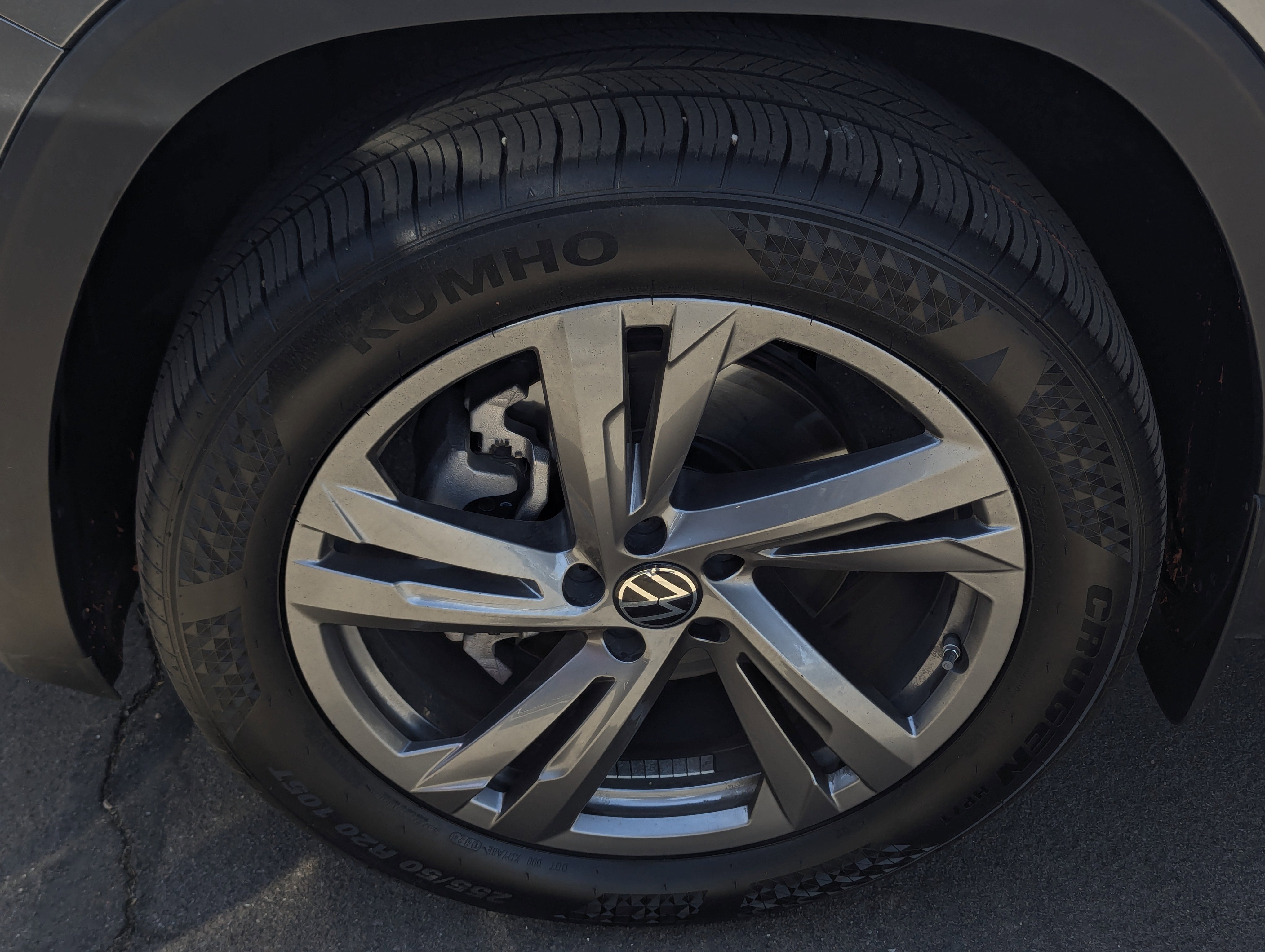 Used 2024 Volkswagen Atlas Cross Sport SEL R-Line image 7